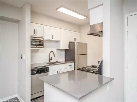 9959 E Peakview Ave, Englewood, CO 80111