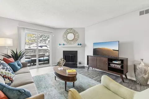 9959 E Peakview Ave, Englewood, CO 80111