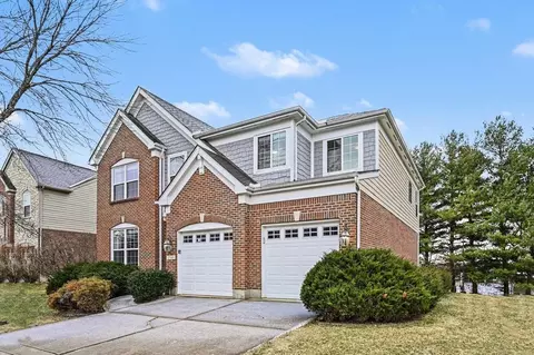 2580 Hingham Ln, Centerville, OH 45459