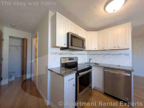 3 Holland St #3, Somerville, MA 02144