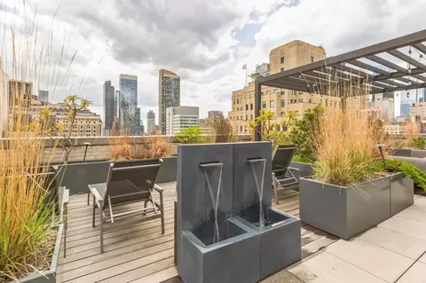 64 W 37th St # B, New York, NY 10018