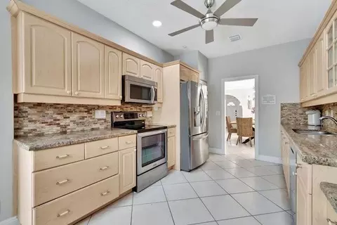 7883 Villa Nova Dr N, Boca Raton, FL 33433