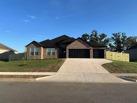 7001 E Sugarloaf St, Siloam Springs, AR 72761