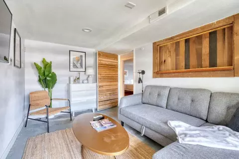 1616 NW Northrup St #1309829P, Portland, OR 97209