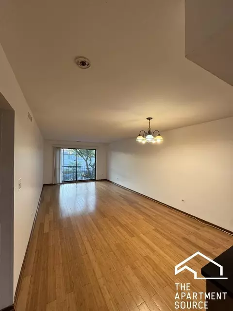 7427 N Western Ave #3N, Chicago, IL 60645