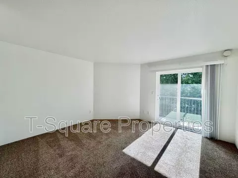 225 164th St SE #102, Martha Lake, WA 98012