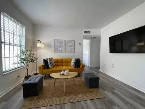 55 NW 11th Ave #1056545P, Miami, FL 33128
