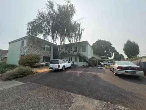 5330 SE Lafayette St, Portland, OR 97206
