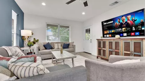 1117 N Bishop Ave #1075597P, Dallas, TX 75208
