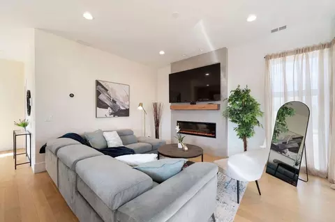 2110 W Washington Blvd #1253892P, Chicago, IL 60612