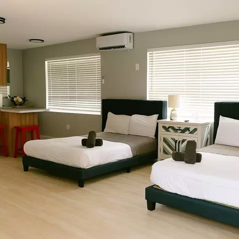 318 Walnut St #1239447P, Hollywood, FL 33019