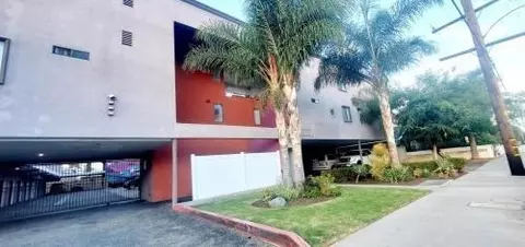 1225 W 166th St #2X2, Gardena, CA 90247