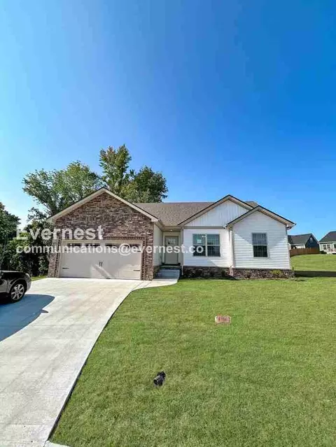 100 Banagher Ct, Clarksville, TN 37042