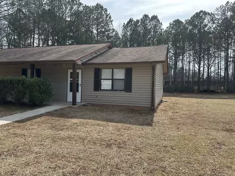 107 Jay Ln UNIT B, Hampton, GA 30228