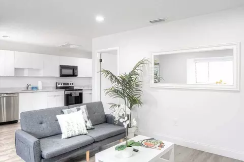 470 SW 7th St #1056513P, Miami, FL 33130