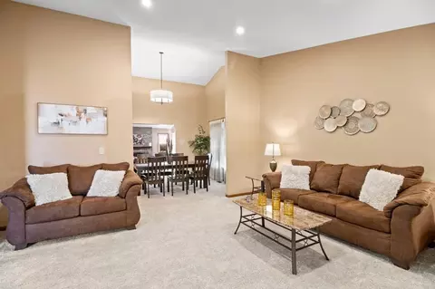 308 Orchard Ln #1285040P, Bloomingdale, IL 60108