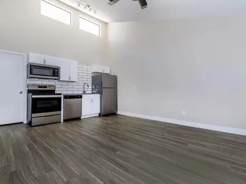 868 S Arizona Ave, Chandler, AZ 85225