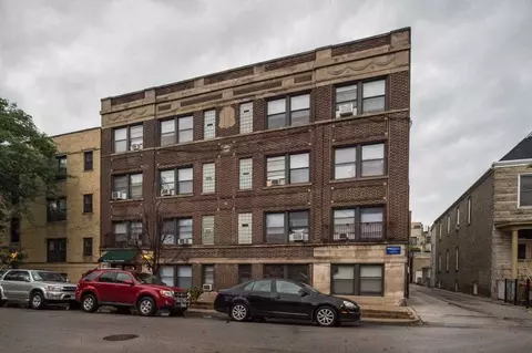 1050 W George St #112, Chicago, IL 60657