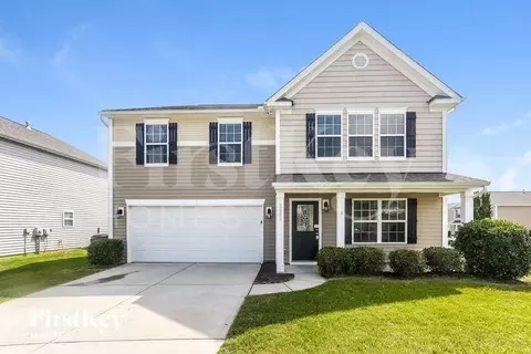 2885 Village Center Dr, Dallas, NC 28034