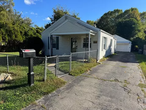 2012 Sandown Rd, Toledo, OH 43615