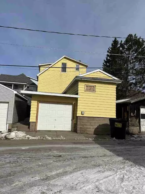 218 2nd St N # 2, Virginia, MN 55792