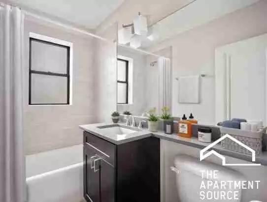  2325 N Rockwell St #A3, Chicago, IL 60647 photo 12