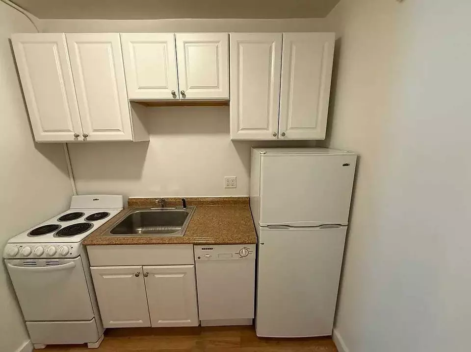  628 10th Ave #4S, New York, NY 10036 photo 4