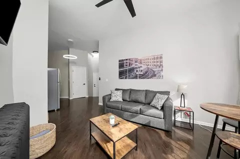 2339 N California Ave #1032031P, Chicago, IL 60647