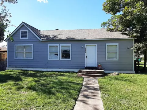 1711 11th St, Orange, TX 77630