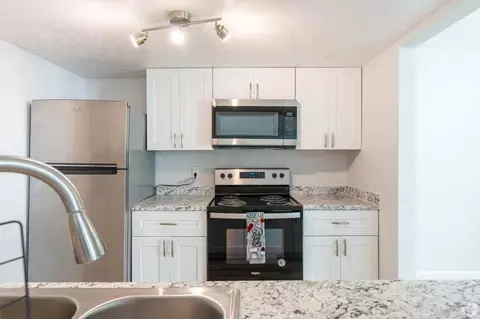 6608-6612 6608-6612 South Fwy #6612-38, Fort Worth, TX 76134