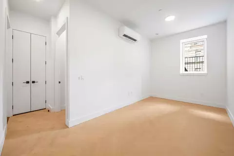 321 E 17th St #3A, New York, NY 10003
