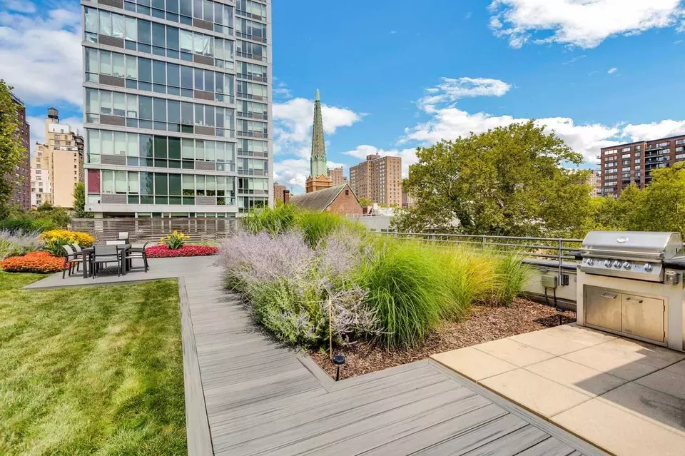  801 Amsterdam Ave #384428P, New York, NY 10025 photo 16