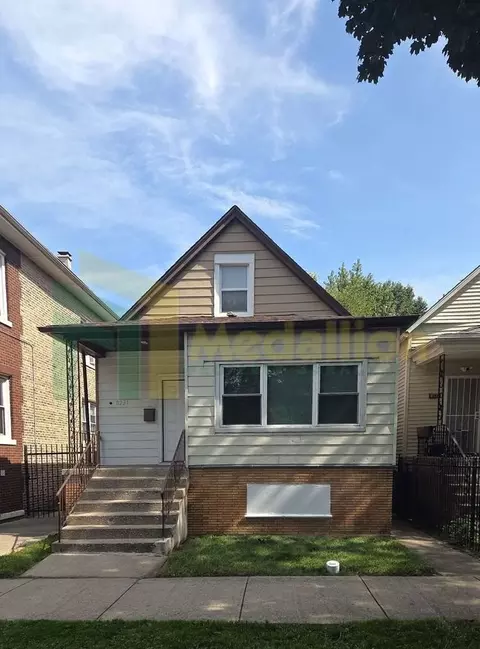8231 S Saginaw Ave, Chicago, IL 60617