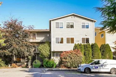 734 N 94th St, Seattle, WA 98103