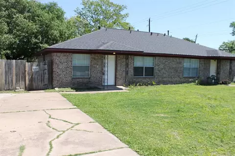 119 S Brownell St, La Porte, TX 77571