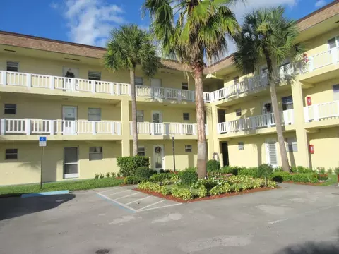 606 SW Natura Blvd #30, Deerfield Beach, FL 33441