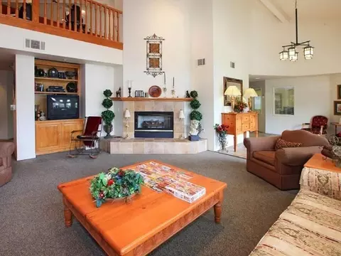1616 E Rock Creek Dr, Orange, CA 92866