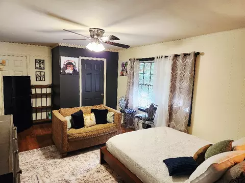4197 Fredericksburg Dr, College Park, GA 30337