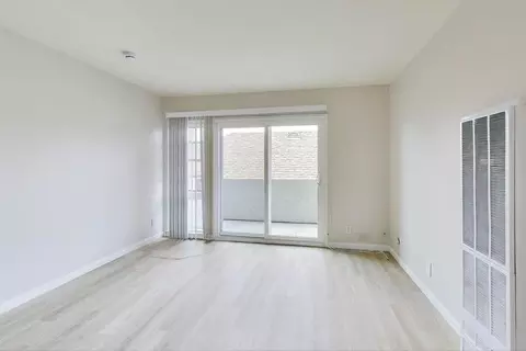 450 Alcatraz Ave #12, Oakland, CA 94609