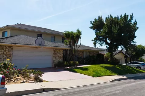 5238 Los Encantos Way, Los Angeles, CA 90027