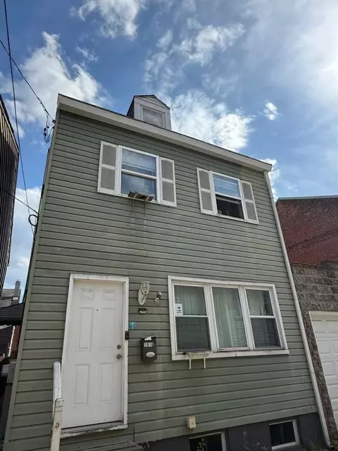 1916 Larkins Way, Pittsburgh, PA 15203