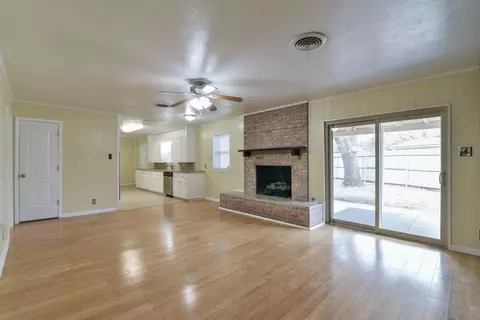 7233 Overhill Rd, Fort Worth, TX 76116