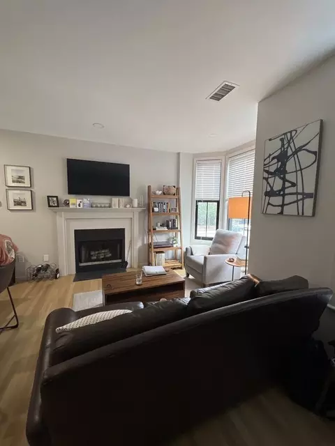 151 W Brookline St #2, Boston, MA 02118