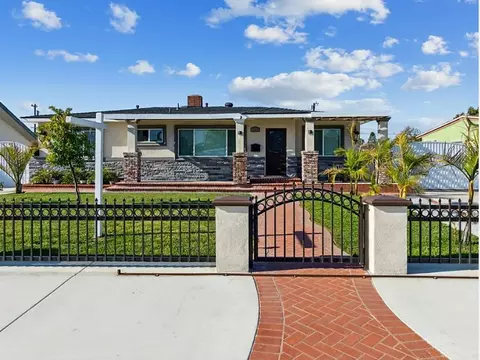 1225 E Crestbrook Pl, Anaheim, CA 92805