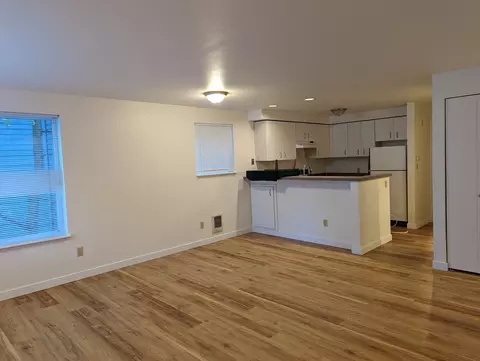 1421 4th Ave W #202, Seattle, WA 98119