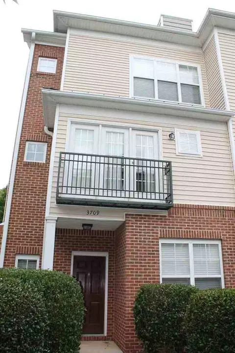 3709 Glenhaven Rd, Raleigh, NC 27606