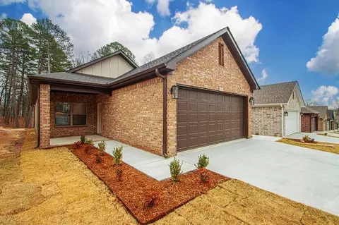 13506 Teton Dr, Little Rock, AR 72211