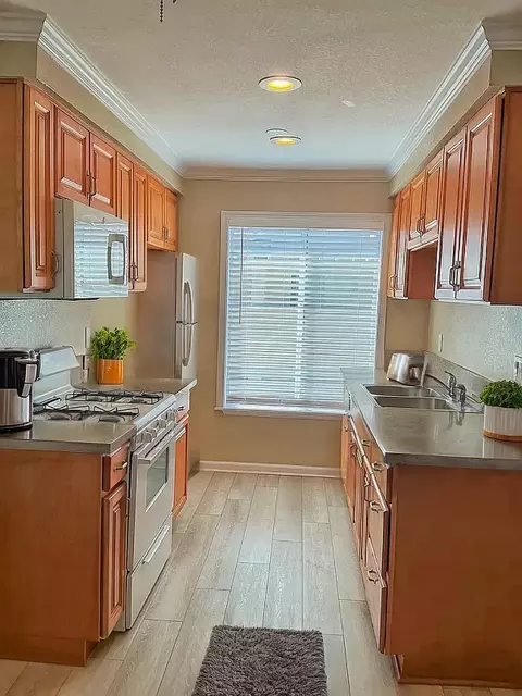 7601 Wyoming St #7, Westminster, CA 92683