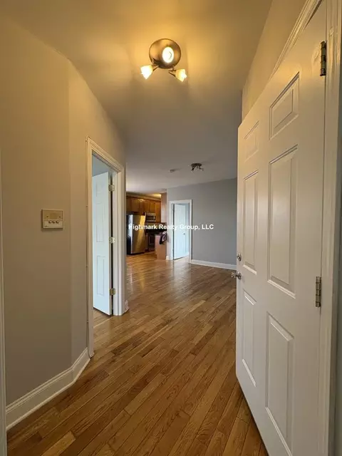4548 W George St #3A, Chicago, IL 60641