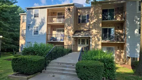 18300 Streamside Dr #304, Gaithersburg, MD 20879